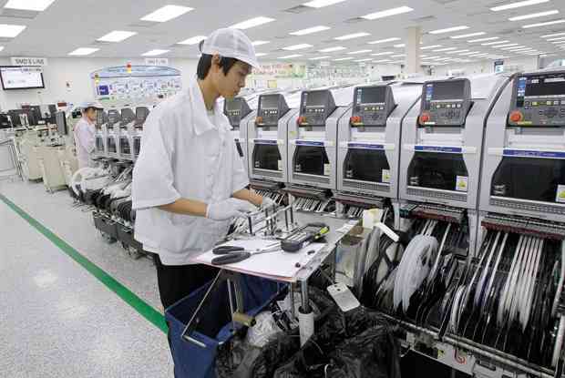 ĐÁNH GIÁ TÁC ĐỘNG CỦA KHOA HỌC CÔNG NGHỆ ĐỐI VỚI PHÁT TRIỂN NGÀNH CÔNG NGHIỆP Ở VIỆT NAM