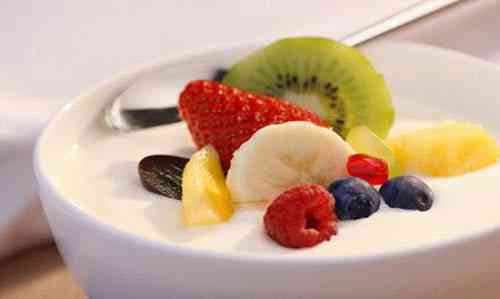 Khảo sát ảnh hưởng của tỷ lệ giống vi khuẩn sử dụng và nhiệt độ lên men đến chất lượng của yaourt trái cây, tỷ lệ mứt khóm bổ sung đến chất lượng yaourt trái cây và nhiệt độ lên men kết thúc đến chất lượng yaourt trái cây