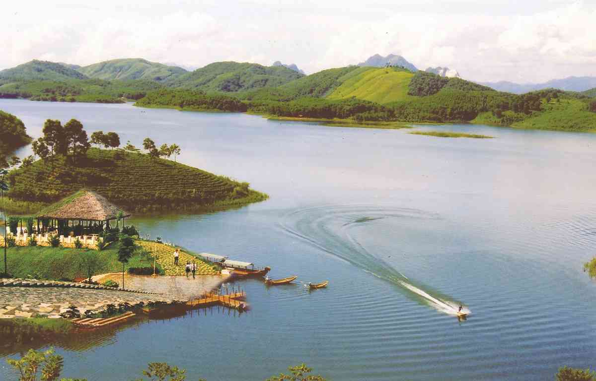 Tổng quan cơ sở lí luận giá trị cảnh quan và phương pháp định giá giá trị  cảnh quan, đặc biệt là phương pháp chi phí du lịch để áp dụng vào khu du lịch hồ Thác Bà