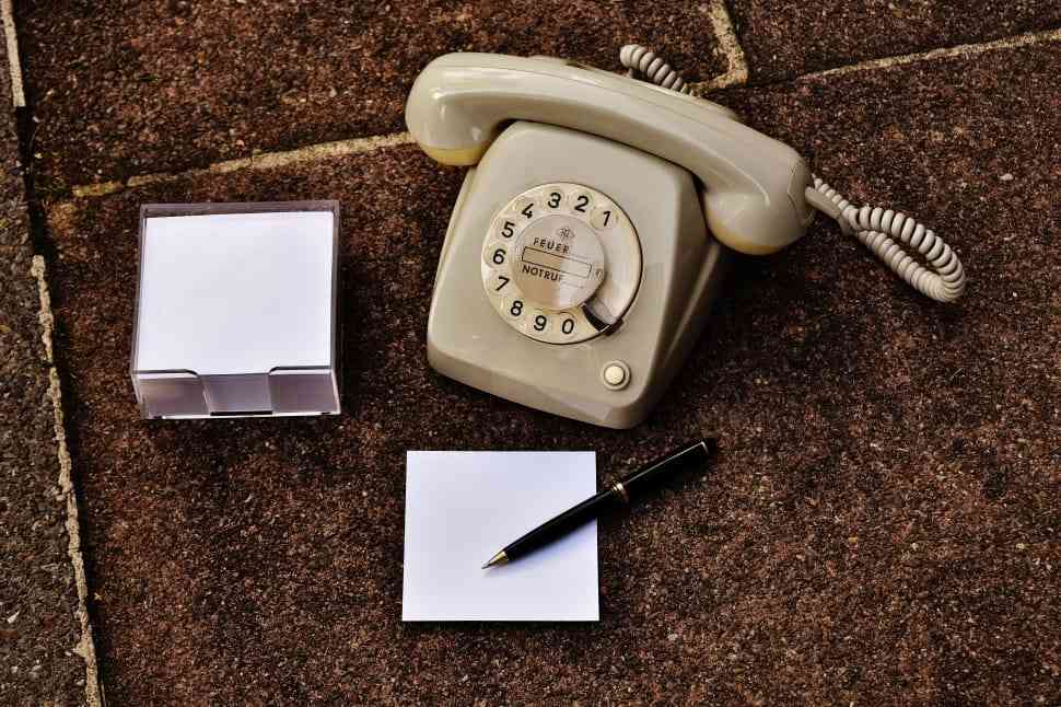 Cách để lại lời nhắn qua điện thoại