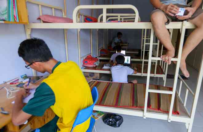 Luận văn về các tác nhân ảnh hưởng đến kết quả học tập của sinh viên chính quy trường Đại Học Kinh Tế- TP HCM